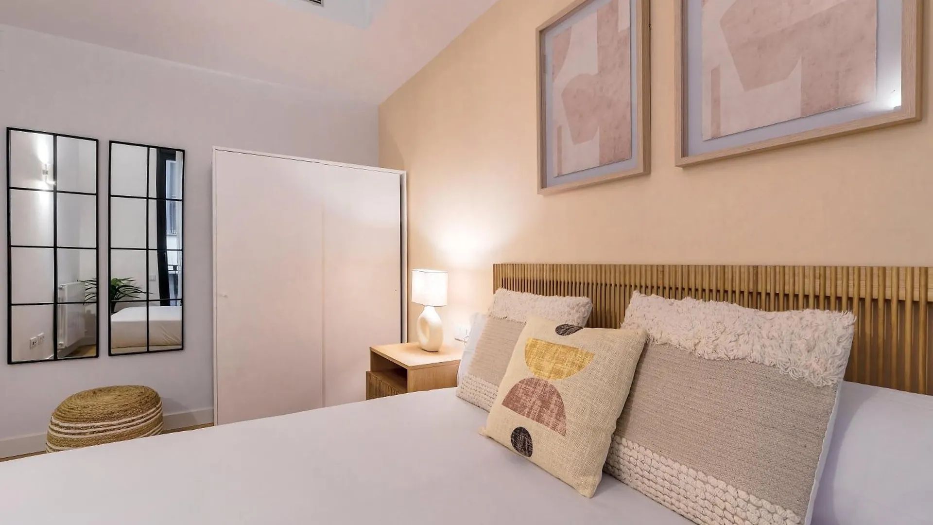 Caterina Gracia Apartment Barcelona 0*,  Spain